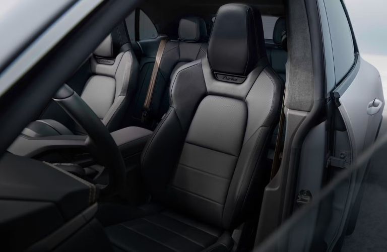 2025 Porsche Macan EV seats