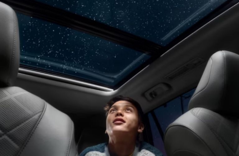 Panoramic Moonroof in the 2025 Toyota Highlander