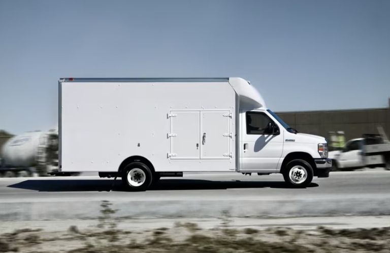Side view of the 2024 Ford E-Series Cutaway White