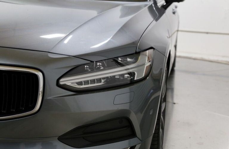 2018 Volvo S90 headlight