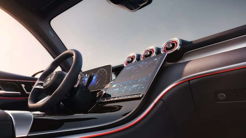 The infotainment system in the 2025 Mercedes-Benz GLC 350e 4MATIC® SUV