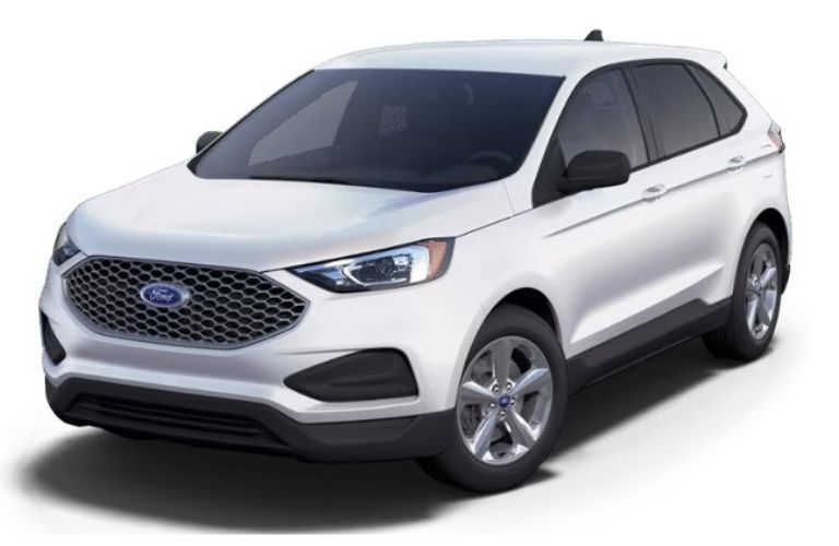 2024 Ford Edge SE on white background front and side angle