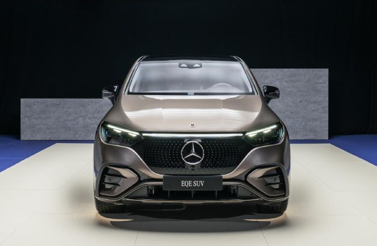 2023 Mercedes Benz EQE SUV Frontview