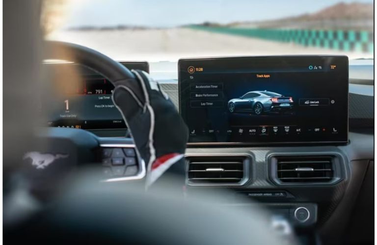 2025 Ford Mustang GT Fastback touchscreen display