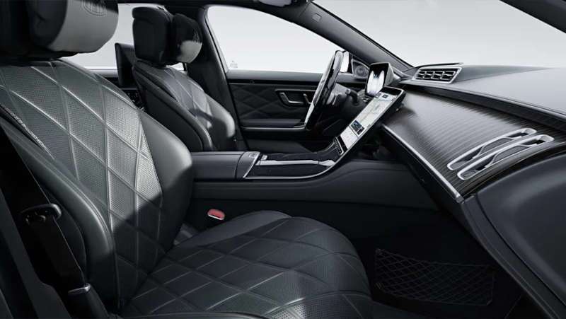 The high tech and luxurious cockpit of the 2026 Mercedes-Maybach S 680 4MATIC® with the Maybach Night Series Design Package