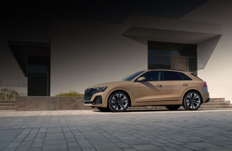 side view of the Audi Q8