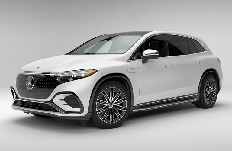 2024 Mercedes-Benz EQS 580 SUV exterior side look