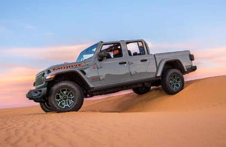 2025 Jeep Gladiator exterior side view