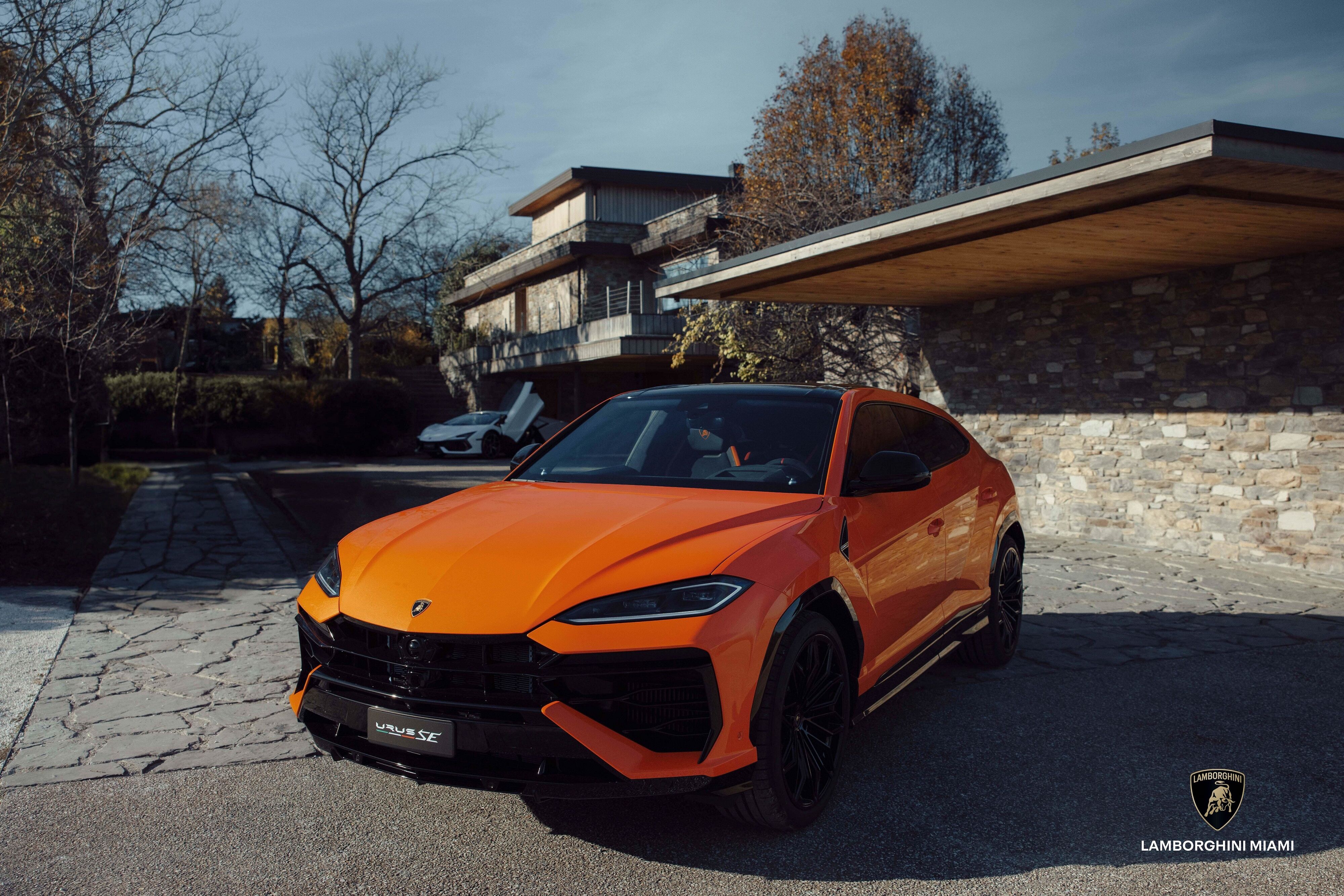 URUS S exterior