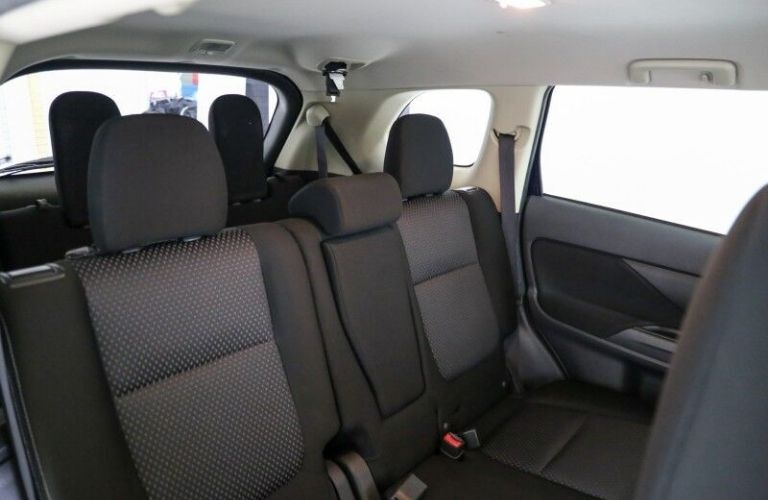 2018 Mitsubishi Outlander seating