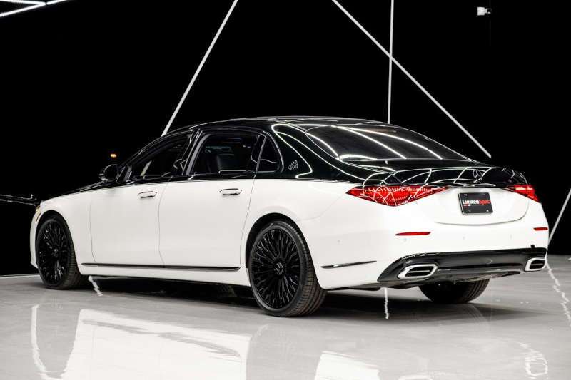 A rear view of the Mercedes Maybach S 680.