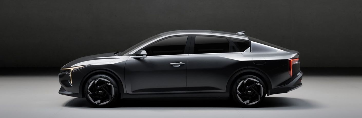 2025 Kia K4 exterior side view