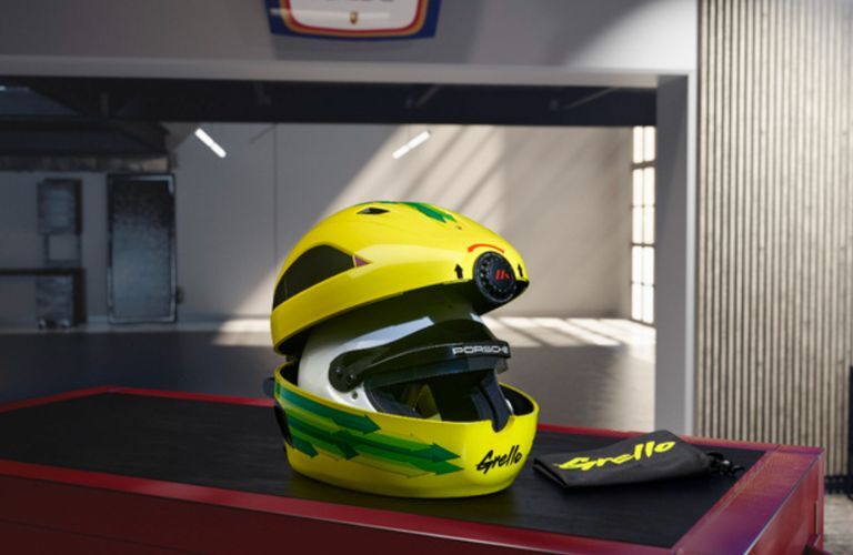 Helmcase of the Manthey Racing Kit