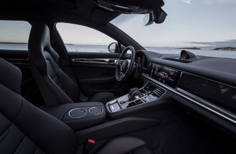 2018 Porsche Panamera interior