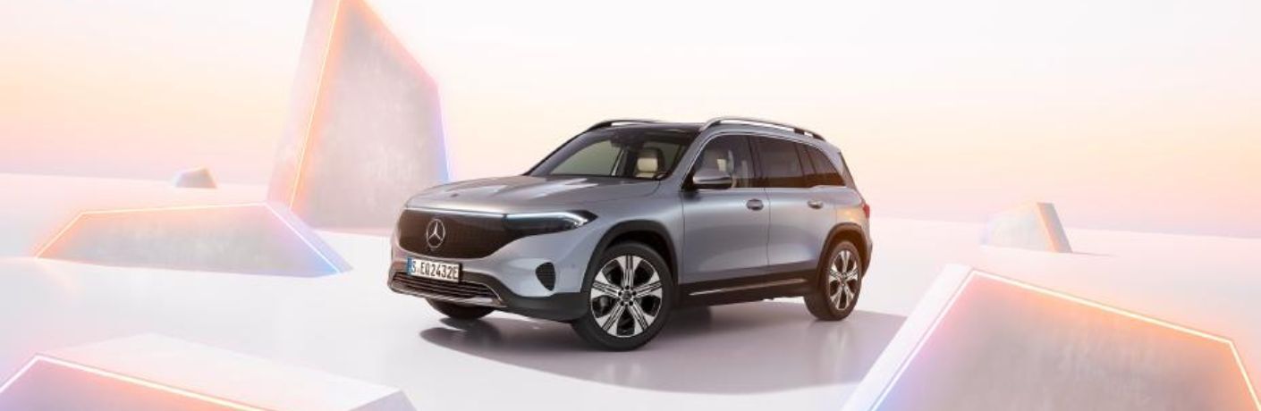 Front-quarter view of the 2024 Mercedes-Benz EQB 350 4MATIC SUVV