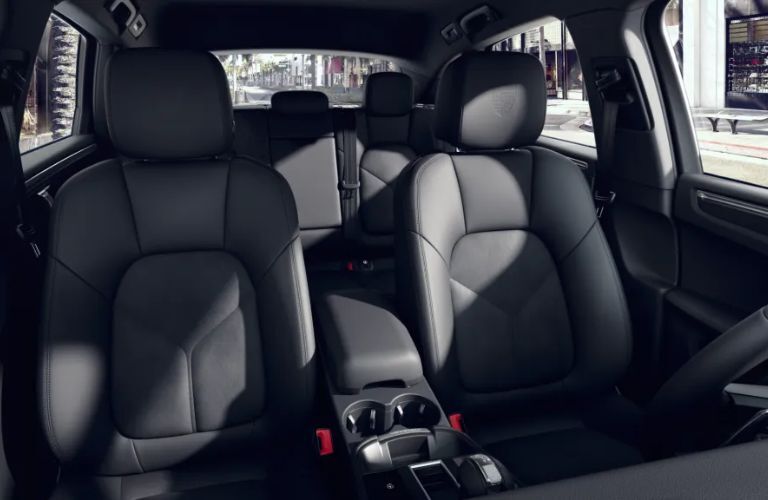 2024 Porsche Macan seats