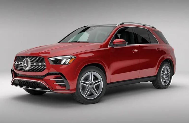 Front-quarter view of the 2025 Mercedes-Benz GLE 450e 4MATIC Red