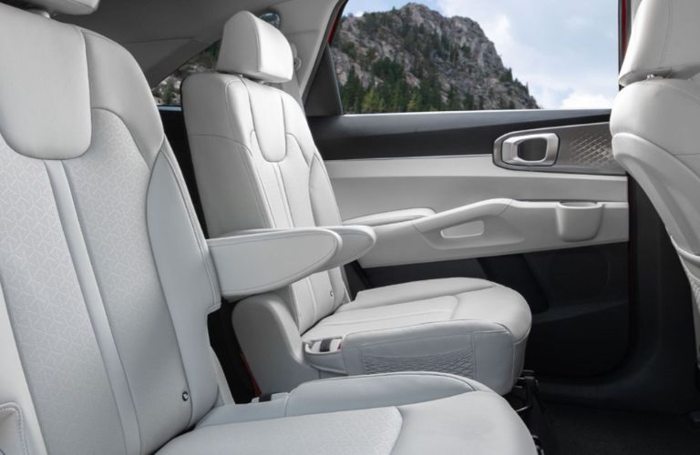 2023 Kia Sorento Hybrid second-row captain's chairs
