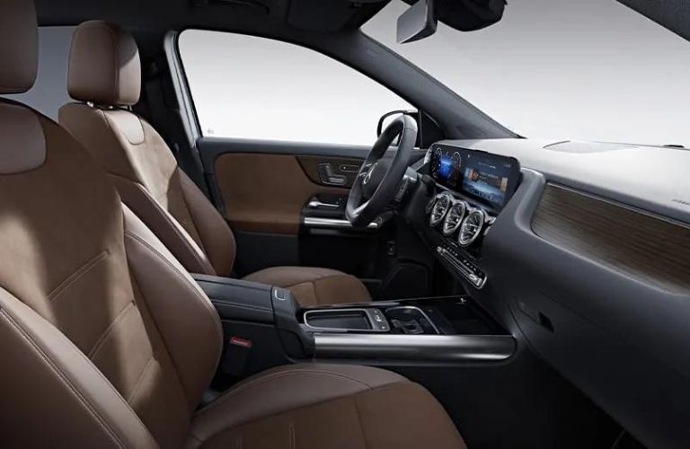 front seats, steering and dashboard view of the 2025 Mercedes-Benz GLA 250 SUV