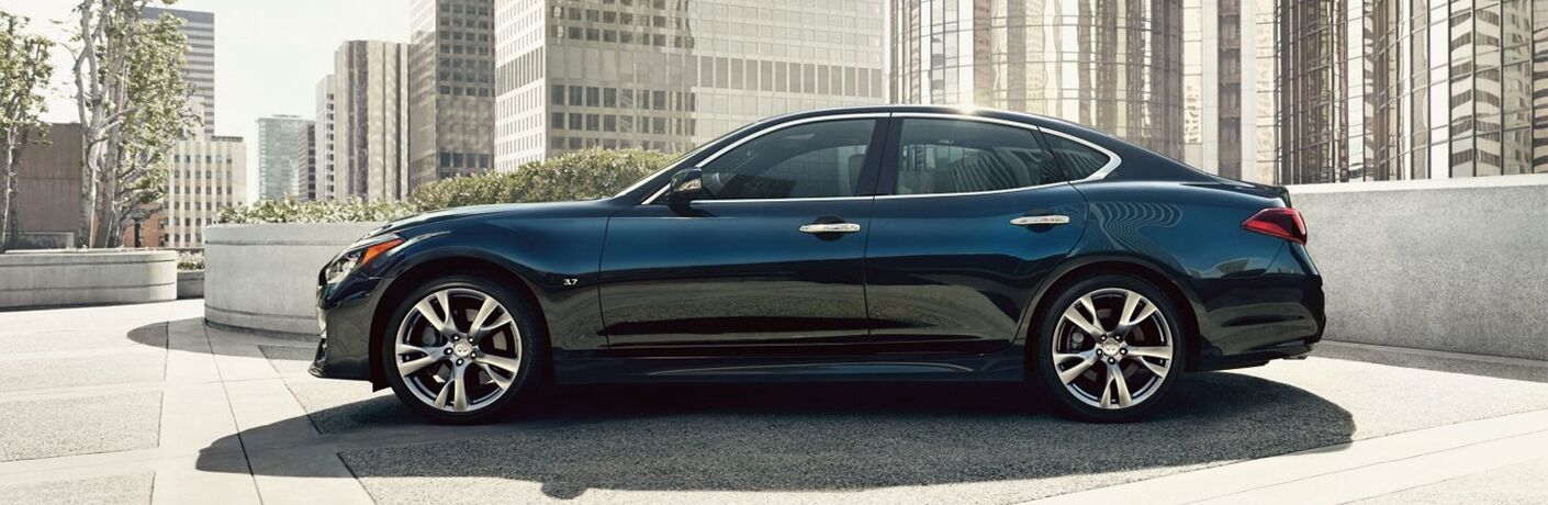 2019 INFINITI Q70 exterior side