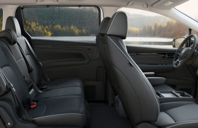 2025 Honda Odyssey front and rear seats
