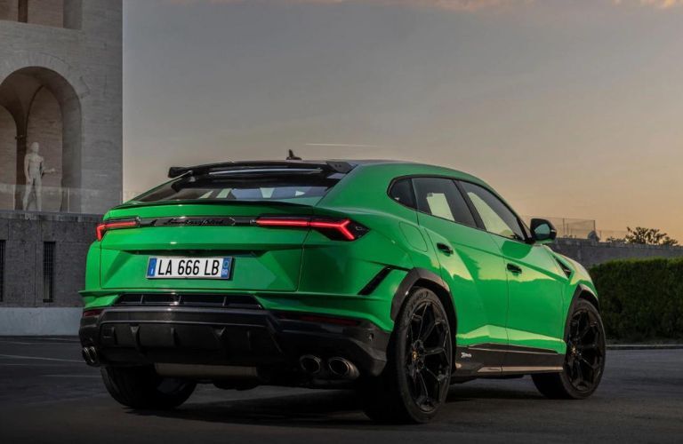 Lamborghini Urus exterior rear look