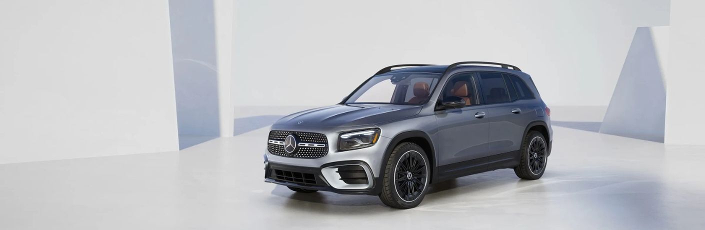 diagonal front view image of the 2025 Mercedes-Benz GLB SUV