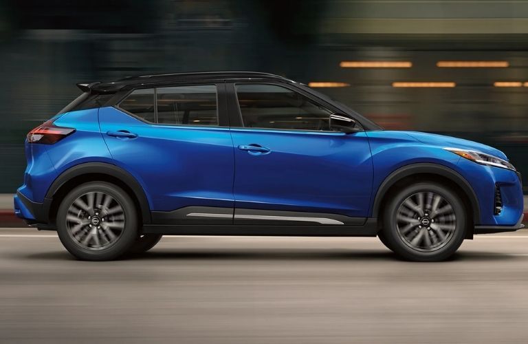 Side view of the 2022 Nissan Kicks