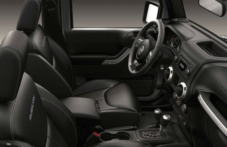 Front seats of the 2016 Mercedes-Benz G-Class