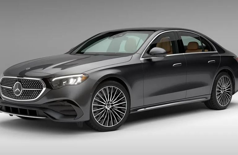 Front-quarter view of the 2025 Mercedes-Benz E 350 Sedan