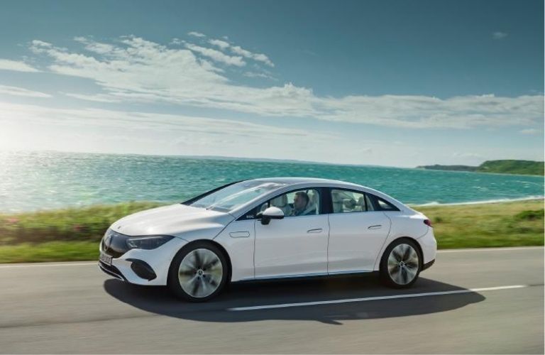 2023 Mercedes-Benz EQE exterior side look