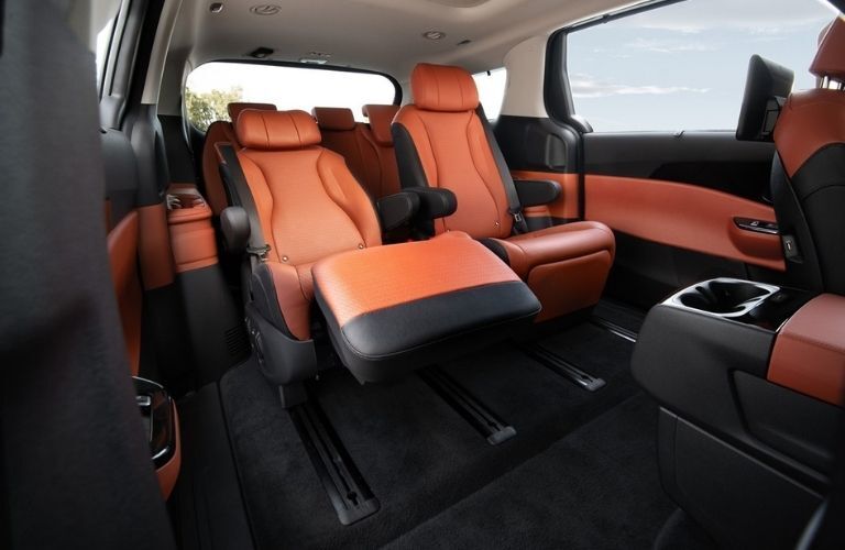 2021 Kia Carnival lounge seats