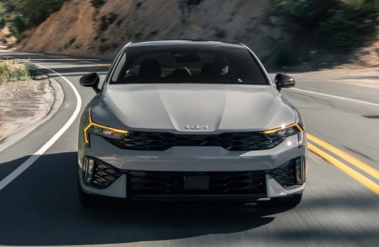 2025 Kia K5 front view