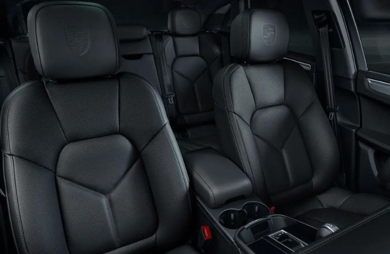 Front row seating in the 2022 Porsche Macan