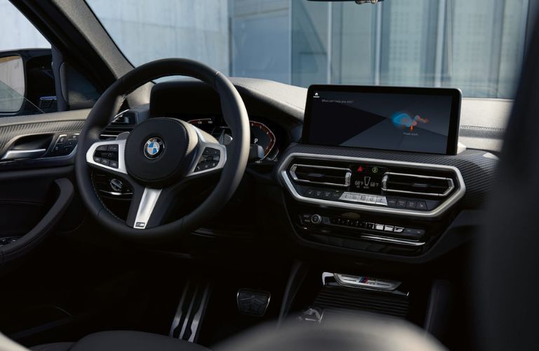 Cockpit view of the 2023 BMW X4