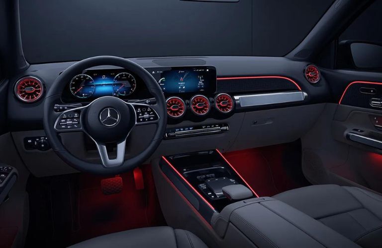 2024 MB GLB 250 SUV front interior view