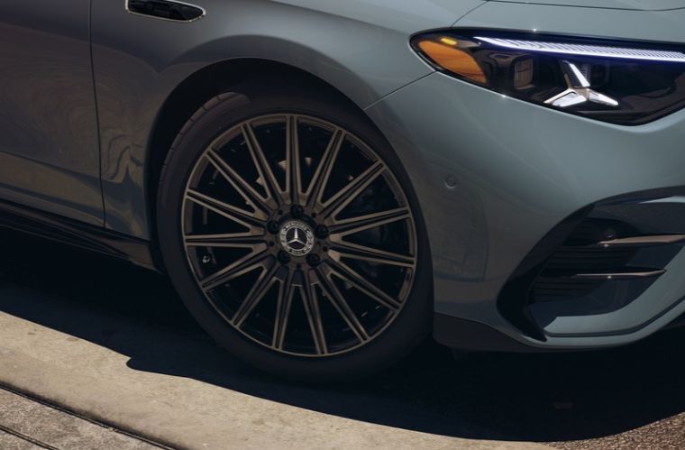 2027 Mercedes-Benz CLA Sedan front wheel