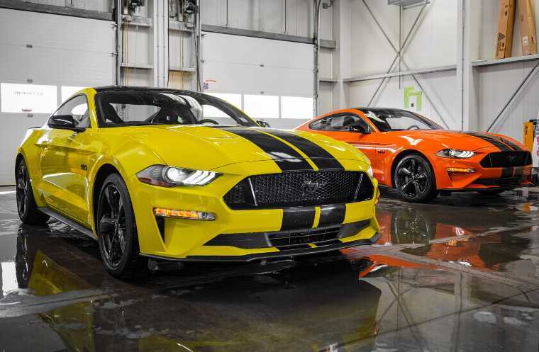 2021 Ford Mustang GT with custom racing stripes