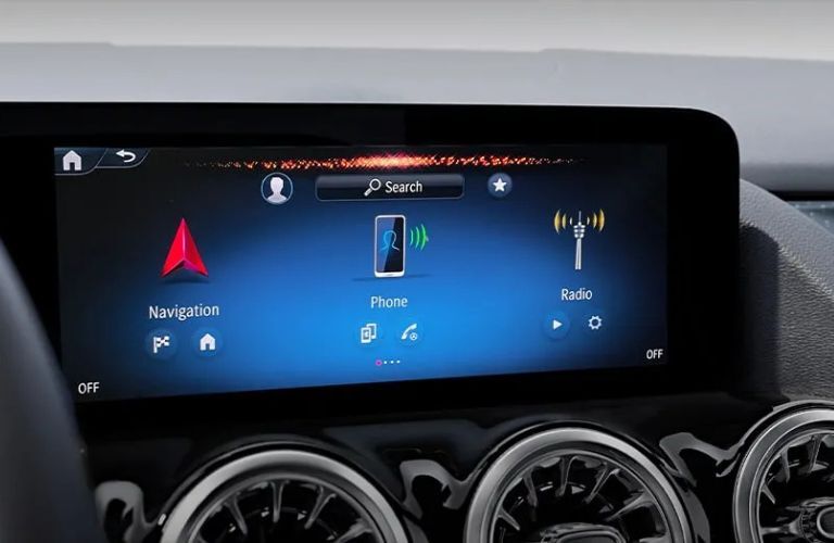 2026 Mercedes-Benz GLA touchscreen display