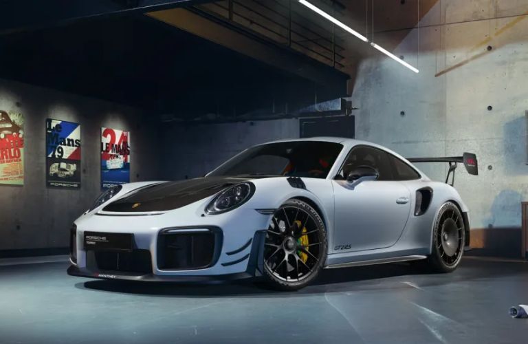 Porsche 911 GT2 RS (991.2) exterior front side view