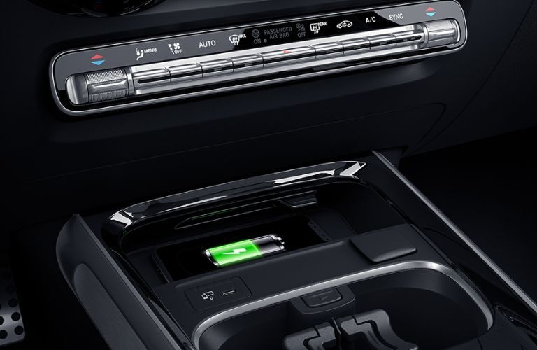 An image of the Wireless Charging of the 2023 Mercedes-Benz GLB