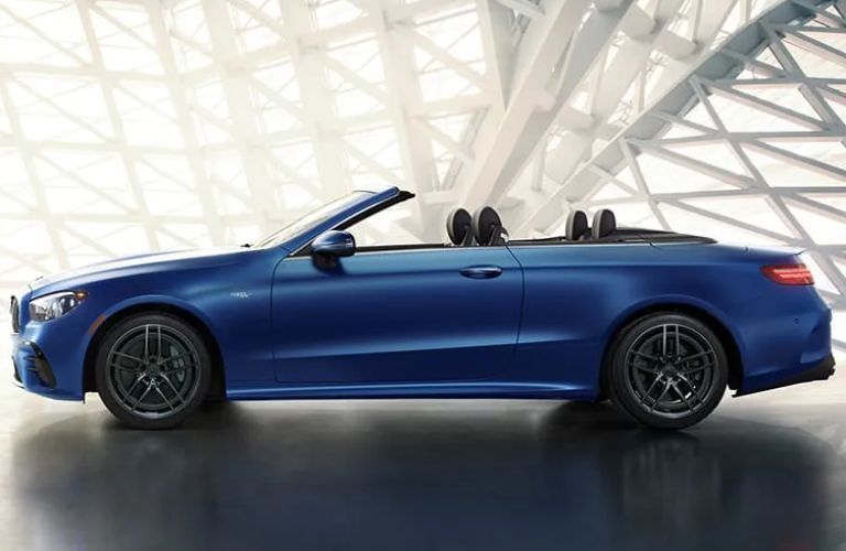Side view of the 2023 Mercedes-AMG E 53 Cabriolet