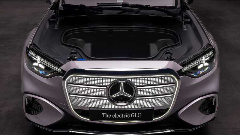 The open frunk of the 2027 Electric GLC
