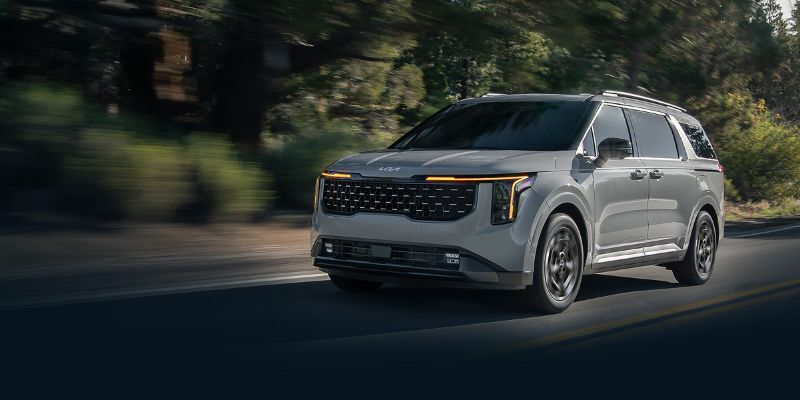 Pre-Owned Carnival MPV