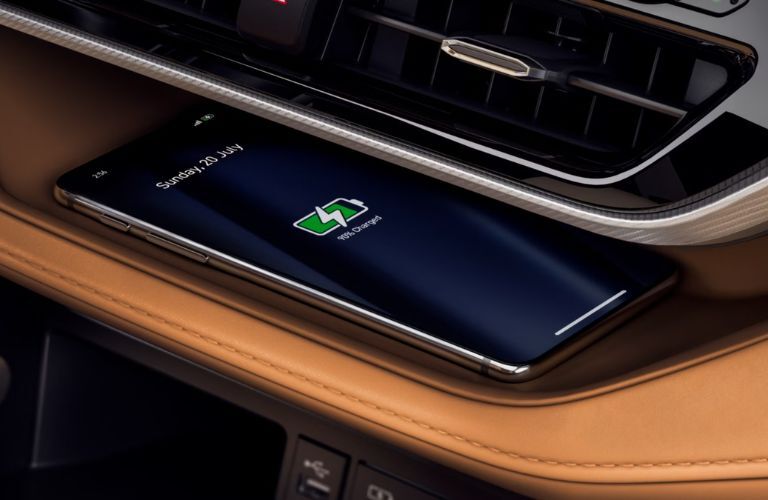 wireless charging in the 2025 Toyota Highlander