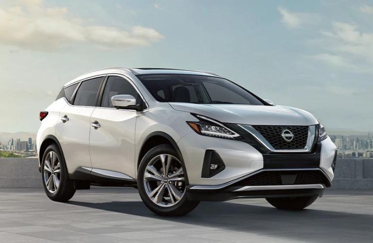 2024 Nissan Murano side and front view