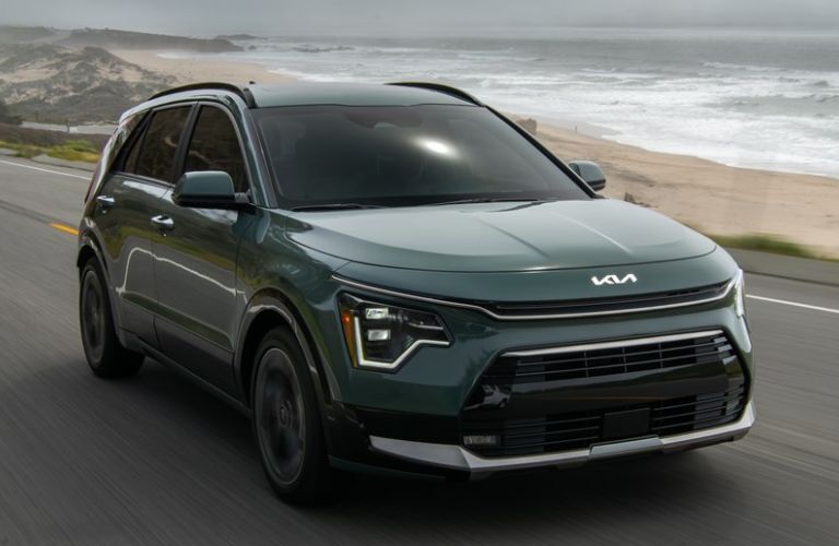 2025 Kia Niro side and front view