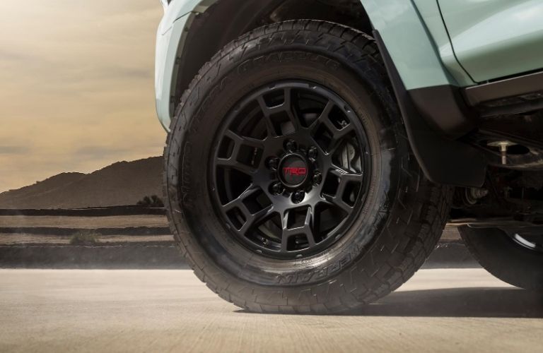 2021 Toyota 4Runner black front wheel