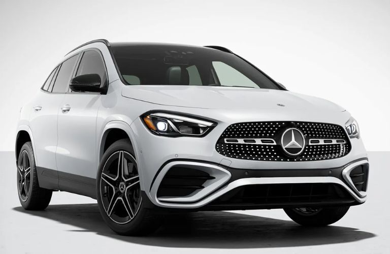 2025 Mercedes-Benz exterior front side view