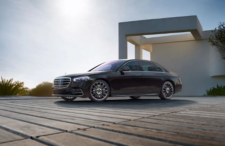Front-quarter view of the 2025 Mercedes-Benz S-Class Sedan